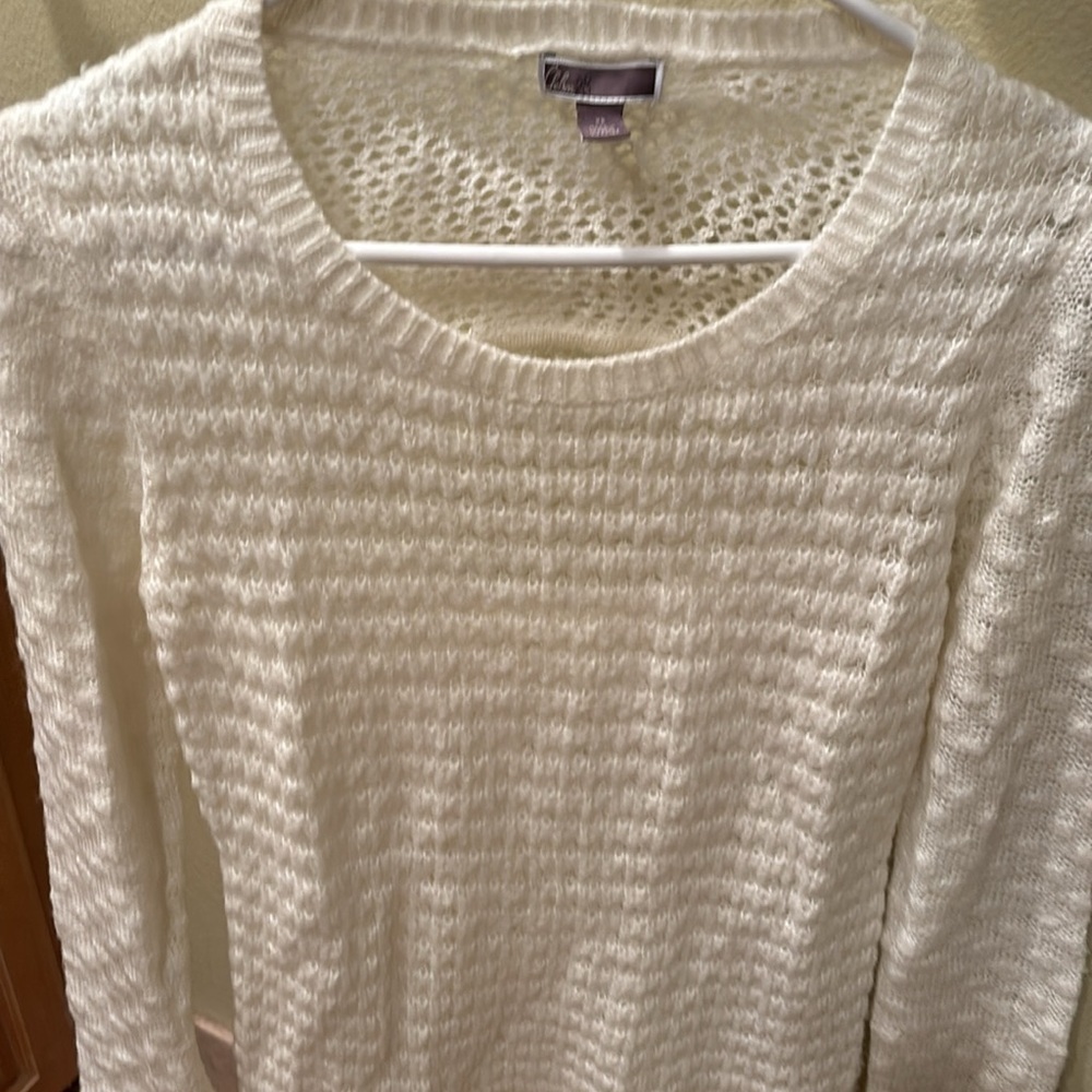 Chelsea 28 woman's white sweater with a cutout in the back - Picture 3 of 9